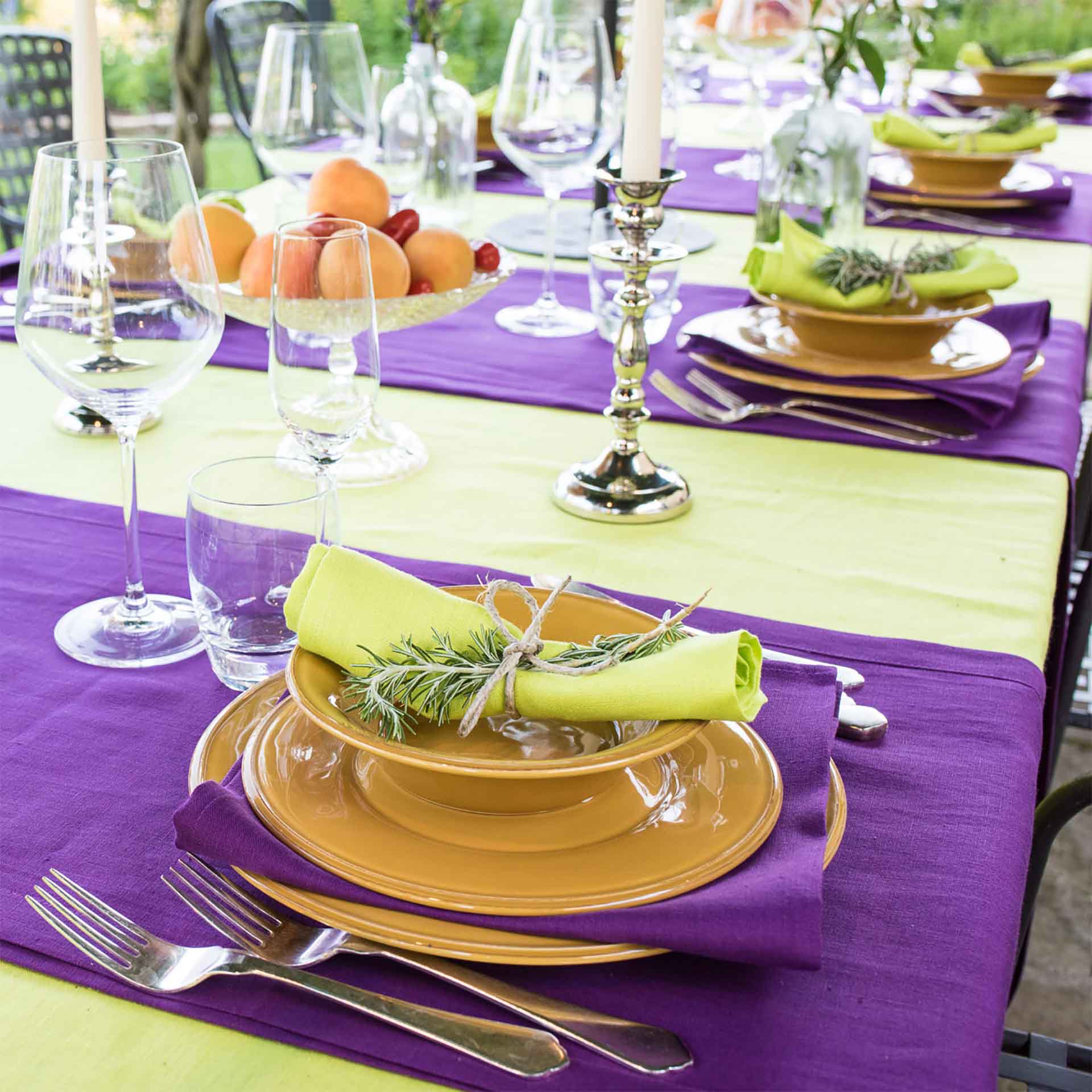 Tiziano Linen Tablecloth Available in 22 Colours, comes with Set of Napkins